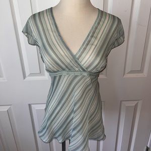 NY&CO 90’s Style Sheer Airy & Flowing Blouse